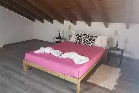 Casa Rosa Em *